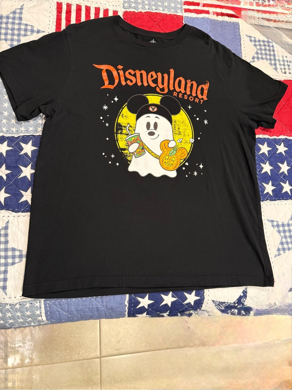 Disneyland Adult XL Black Halloween Ghost Mickey T-Shirt